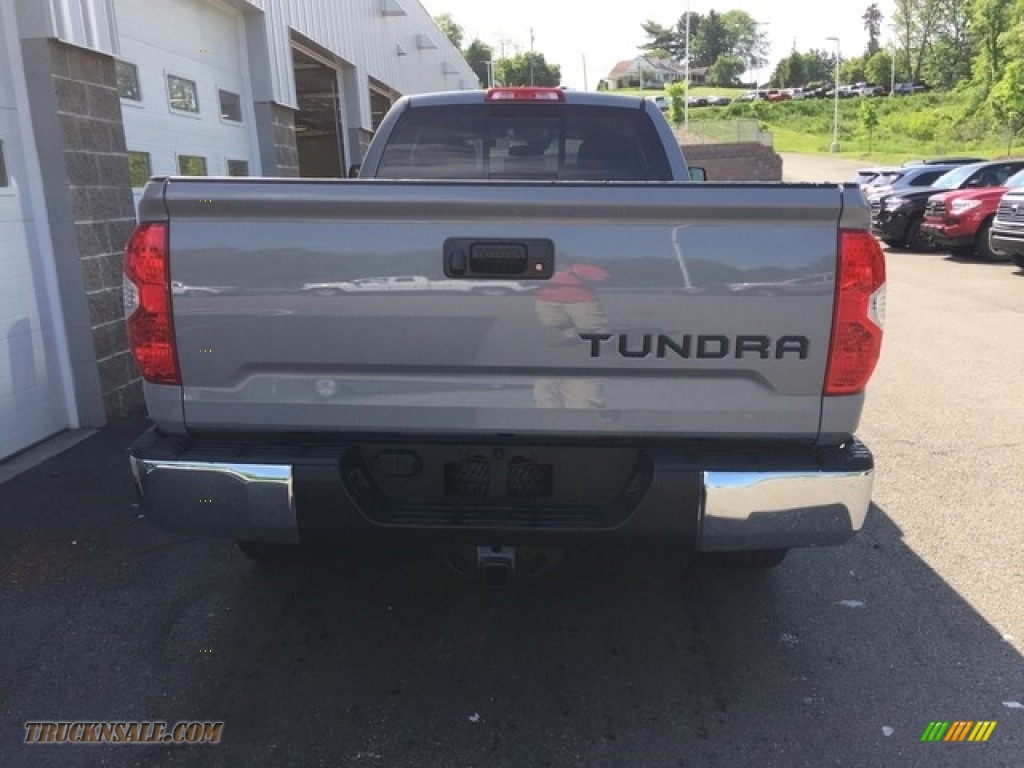 2018 Tundra SR5 Double Cab 4x4 - Cement / Graphite photo #3