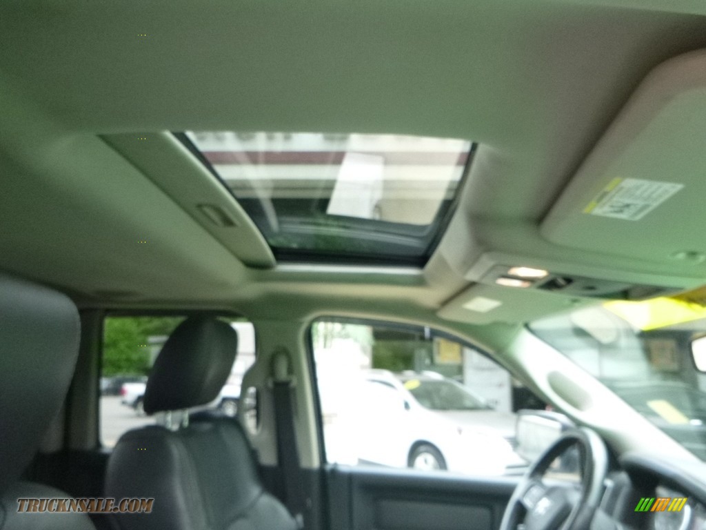 2012 Ram 1500 Sport Quad Cab 4x4 - Bright White / Dark Slate Gray photo #13