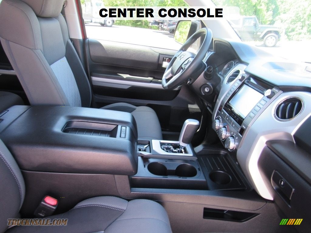 2014 Tundra SR5 Double Cab - Radiant Red / Graphite photo #17