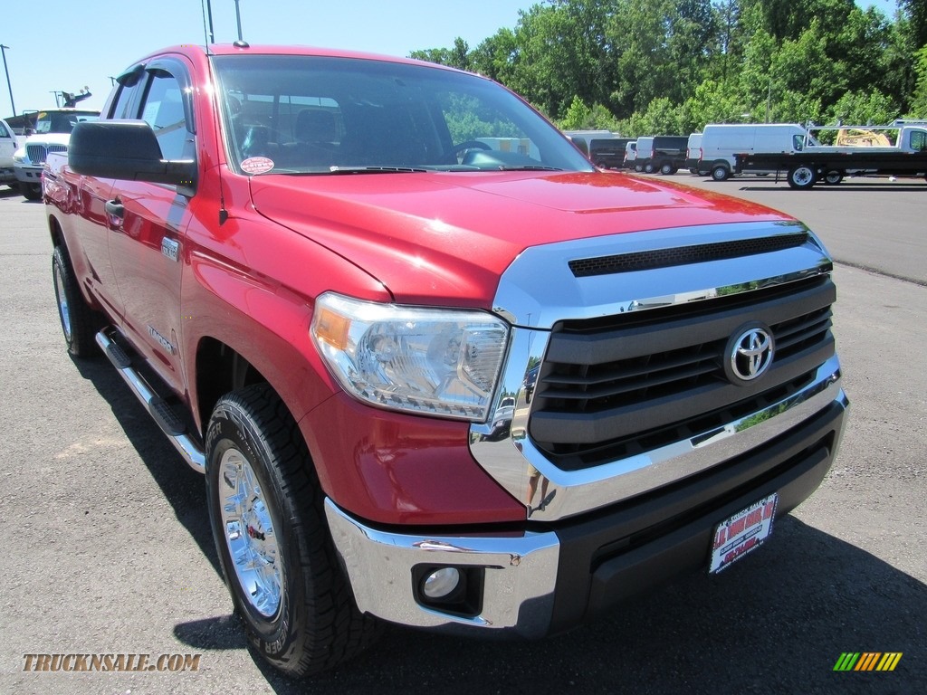 2014 Tundra SR5 Double Cab - Radiant Red / Graphite photo #59