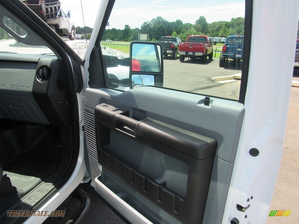 2012 F250 Super Duty XL Crew Cab 4x4 - Oxford White / Steel photo #18