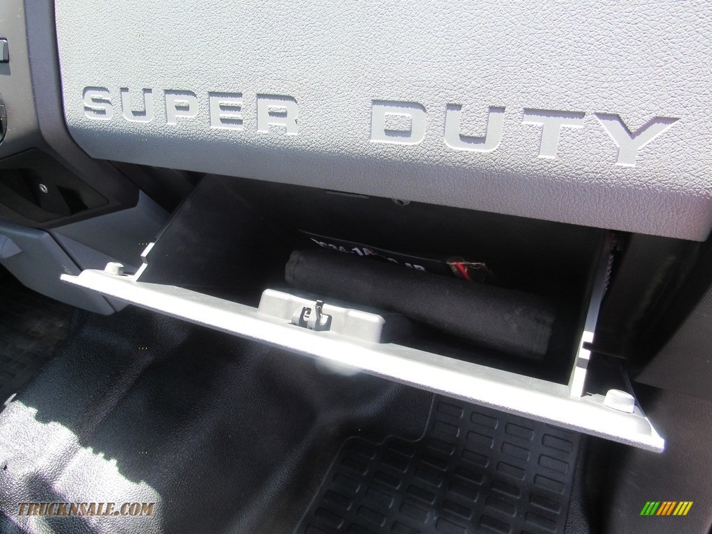 2012 F250 Super Duty XL Crew Cab 4x4 - Oxford White / Steel photo #29