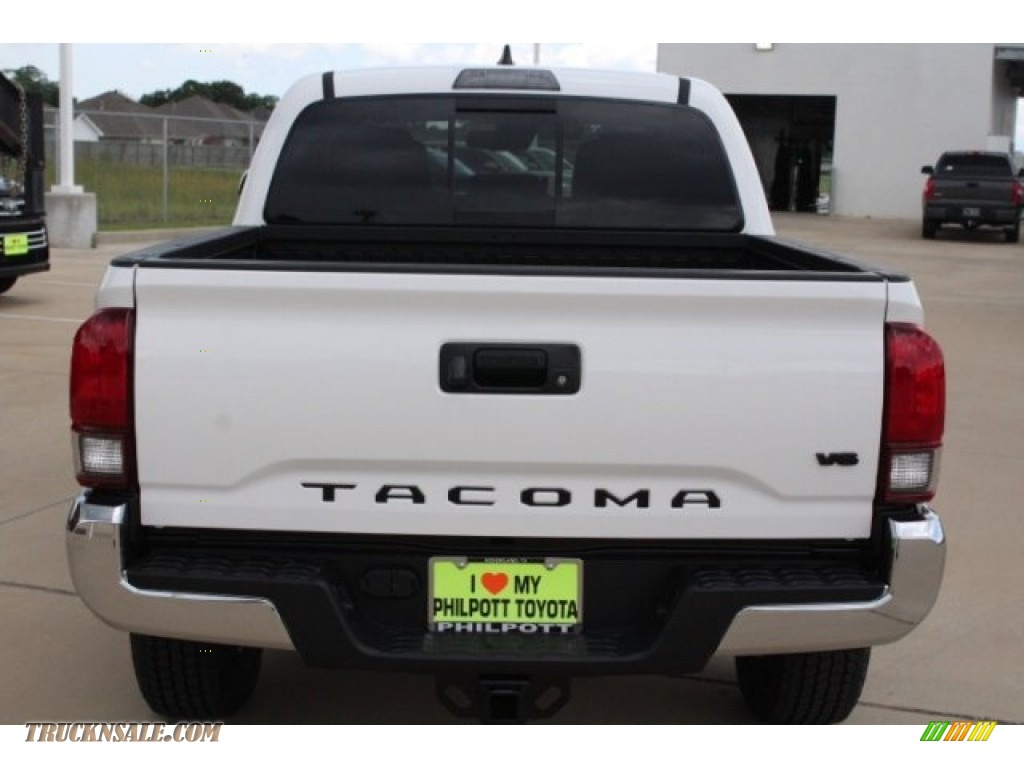2018 Tacoma TRD Off Road Double Cab 4x4 - Super White / Graphite w/Gun Metal photo #7