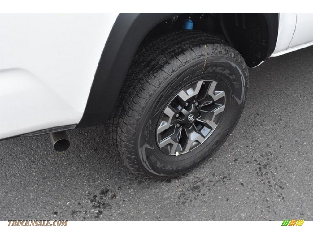 2018 Tacoma TRD Off Road Double Cab 4x4 - Super White / Cement Gray photo #34