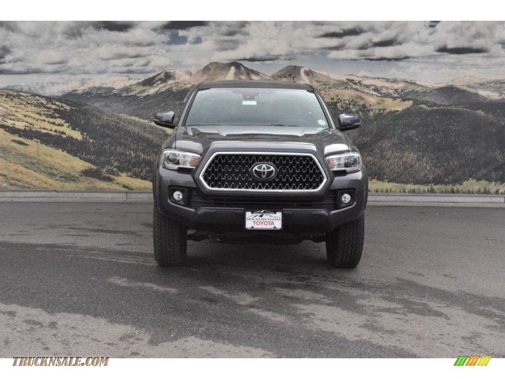 2018 Tacoma TRD Off Road Double Cab 4x4 - Magnetic Gray Metallic / Cement Gray photo #2