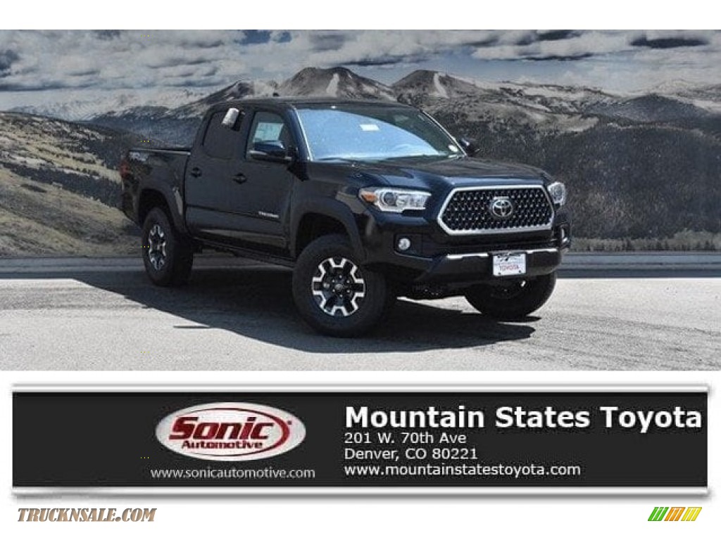 Midnight Black Metallic / Cement Gray Toyota Tacoma TRD Off Road Double Cab 4x4