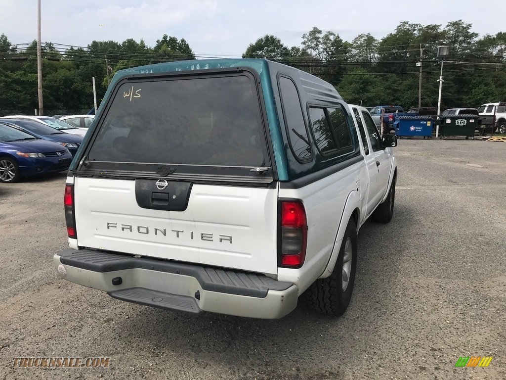 2003 Frontier XE King Cab - Avalanche White / Gray photo #6
