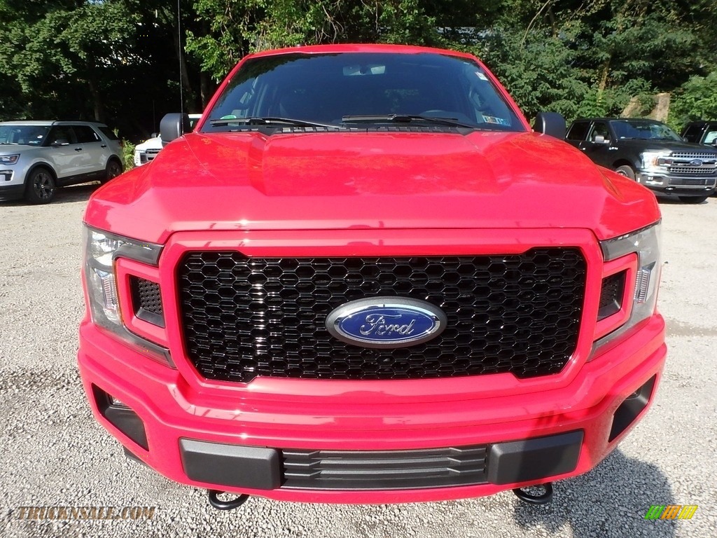 2018 F150 XLT SuperCrew 4x4 - Race Red / Special Edition Black/Red photo #7