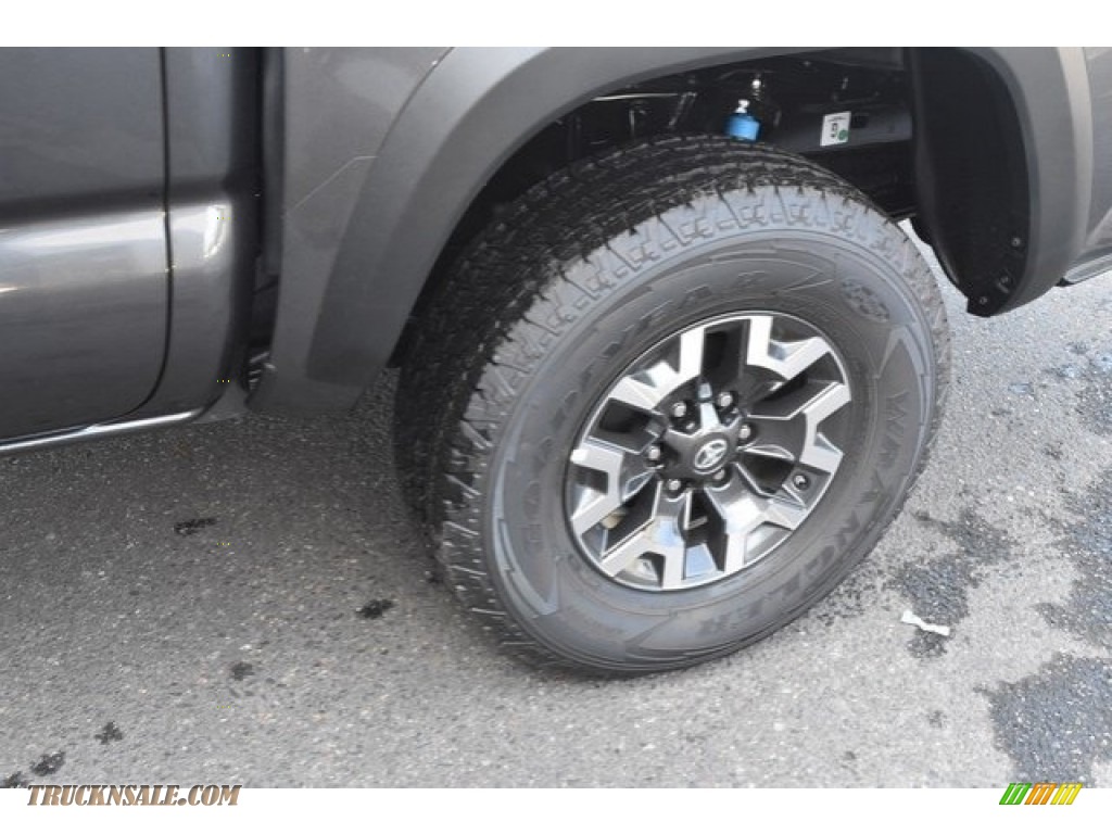 2018 Tacoma SR Double Cab 4x4 - Magnetic Gray Metallic / Cement Gray photo #33