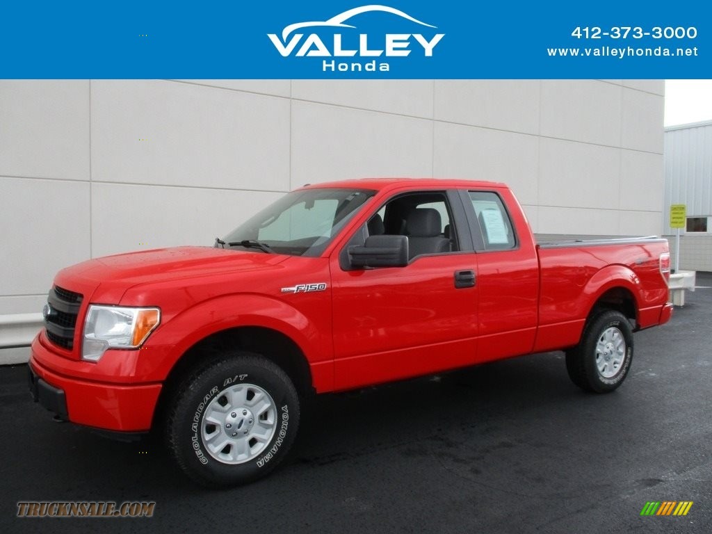 Race Red / Steel Gray Ford F150 XL SuperCab 4x4