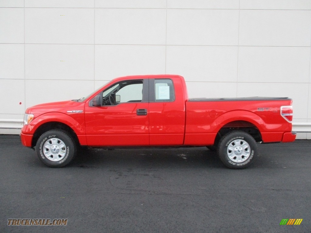 2013 F150 XL SuperCab 4x4 - Race Red / Steel Gray photo #2