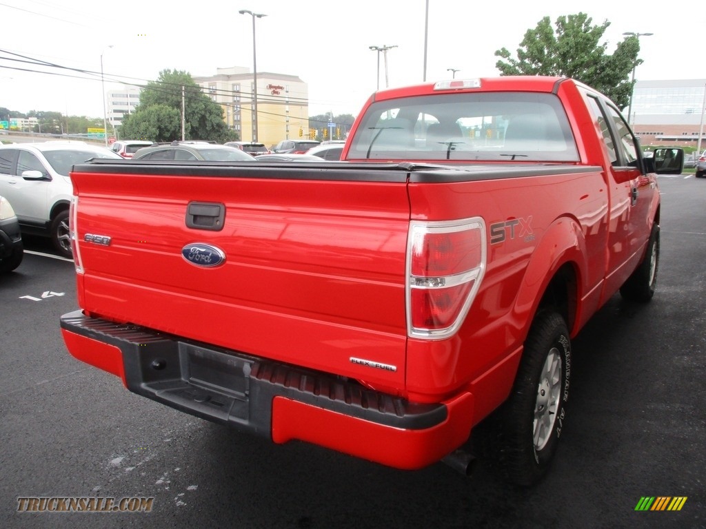 2013 F150 XL SuperCab 4x4 - Race Red / Steel Gray photo #5