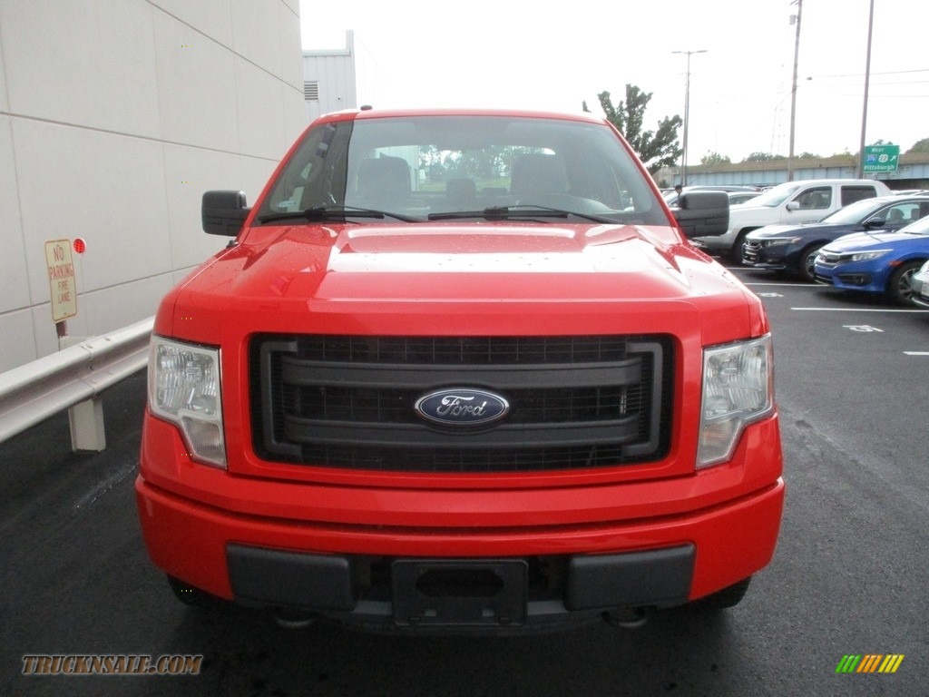 2013 F150 XL SuperCab 4x4 - Race Red / Steel Gray photo #10