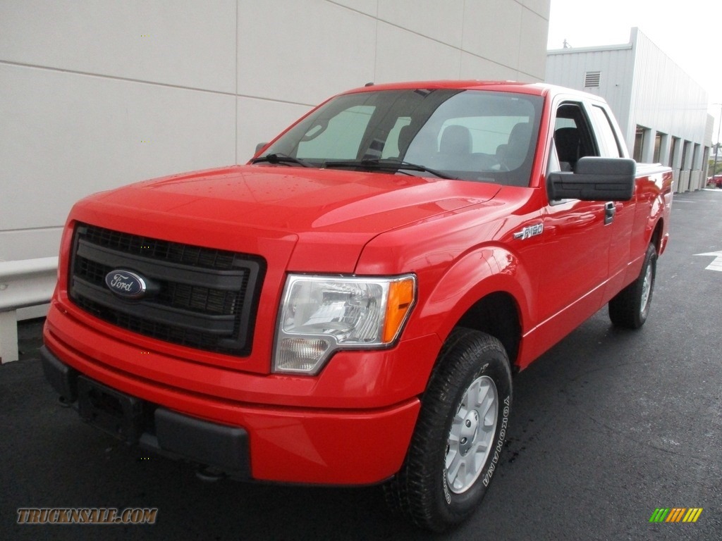 2013 F150 XL SuperCab 4x4 - Race Red / Steel Gray photo #11