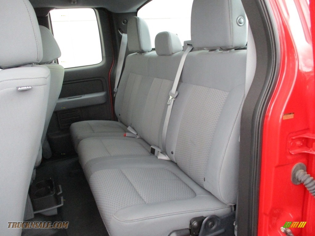 2013 F150 XL SuperCab 4x4 - Race Red / Steel Gray photo #14