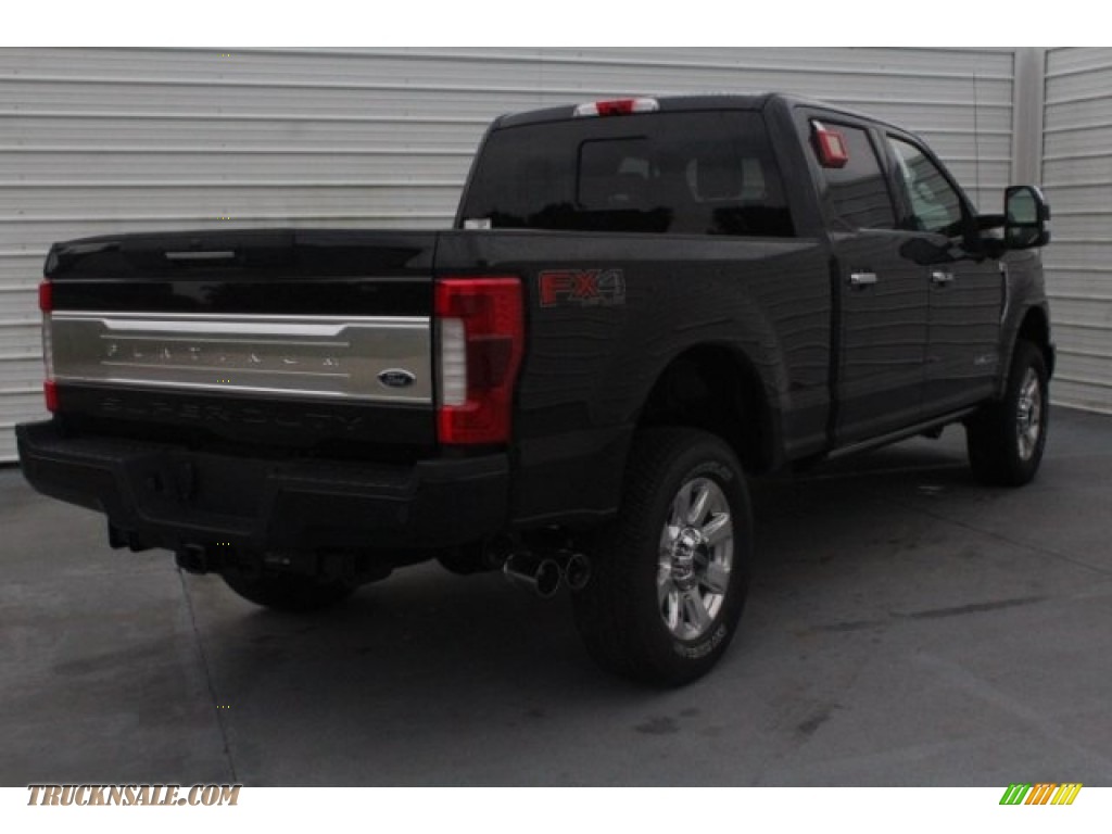 2019 F250 Super Duty Platinum Crew Cab 4x4 - Agate Black / Black photo #9 2019 F250 Super Duty Platinum Crew Cab 4x4 - Agate Black / Black photo #9