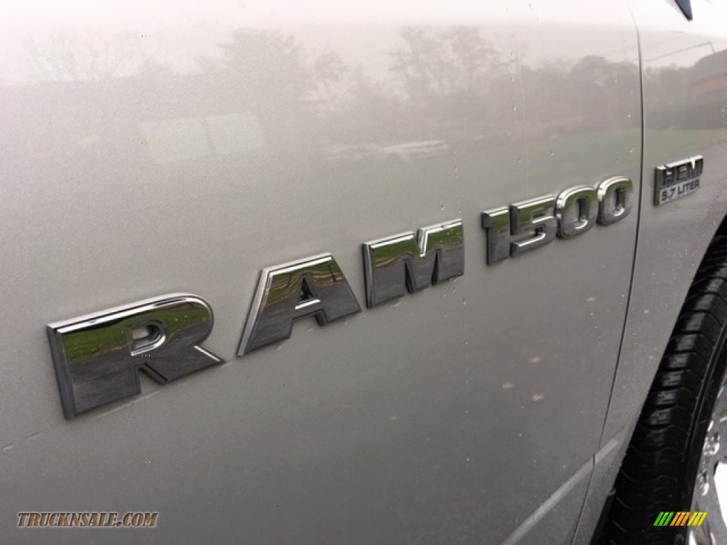 2012 Ram 1500 ST Quad Cab 4x4 - Bright Silver Metallic / Dark Slate Gray/Medium Graystone photo #13