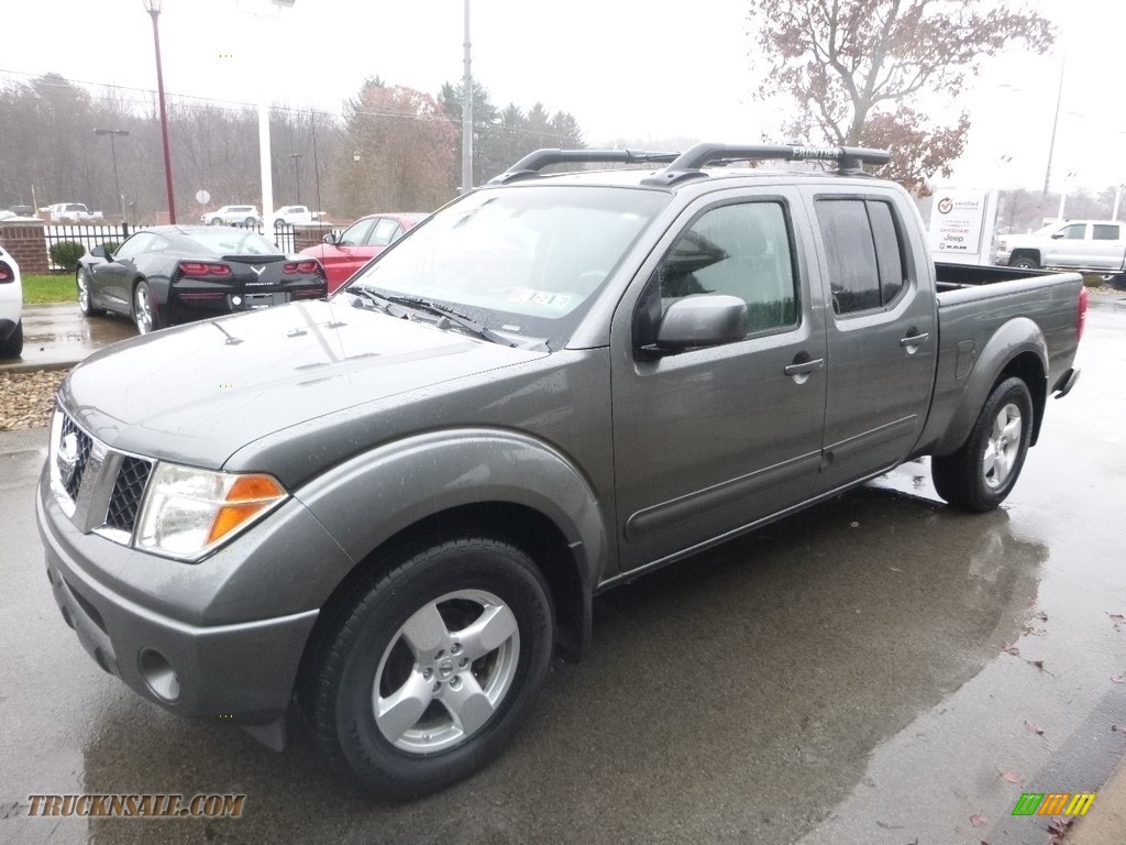 2007 Frontier LE Crew Cab 4x4 - Storm Gray / Charcoal photo #5