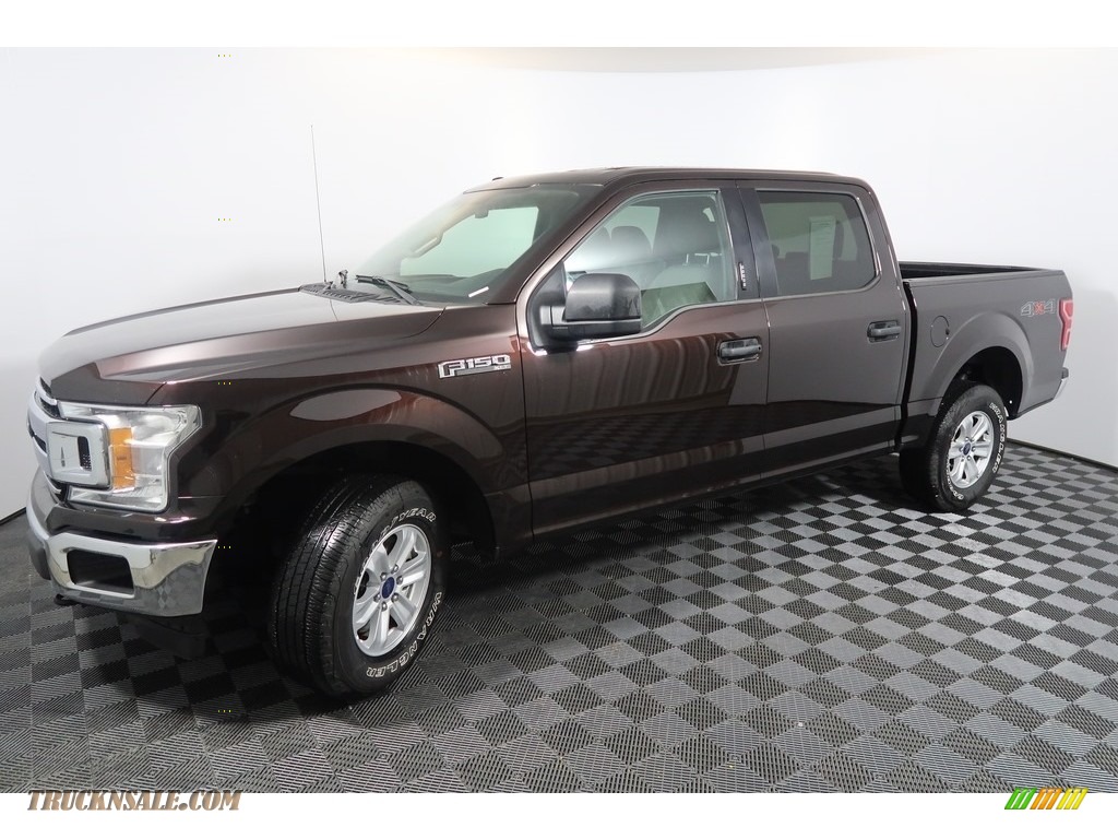 2018 F150 XLT SuperCrew 4x4 - Magma Red / Earth Gray photo #8