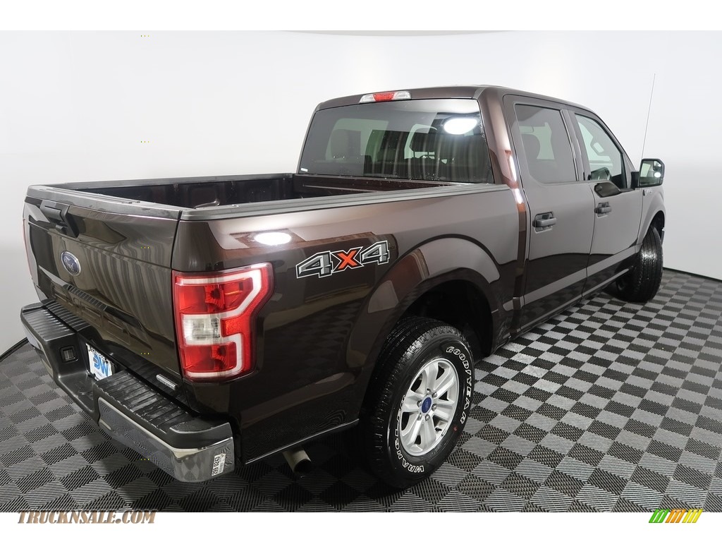 2018 F150 XLT SuperCrew 4x4 - Magma Red / Earth Gray photo #12