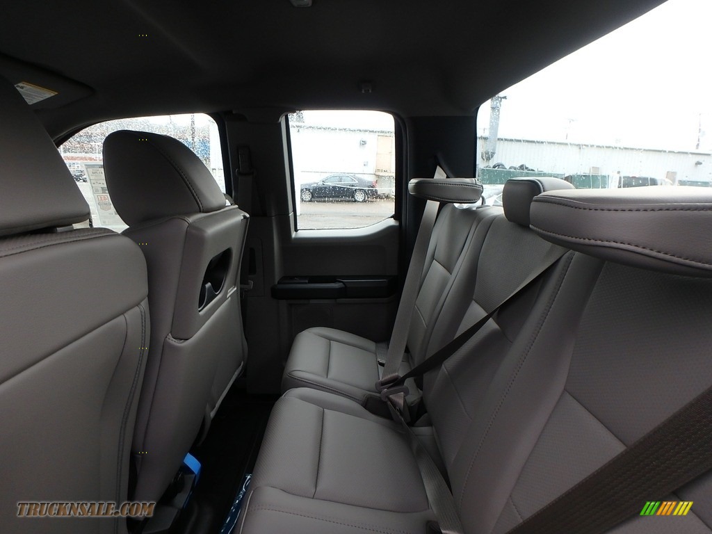2018 F150 XL SuperCab 4x4 - Magnetic / Earth Gray photo #12