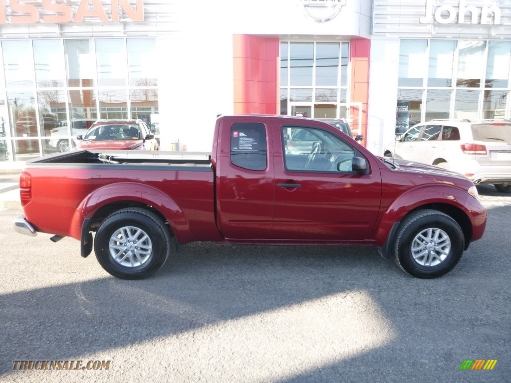 2018 Frontier SV King Cab 4x4 - Cayenne Red / Graphite photo #3