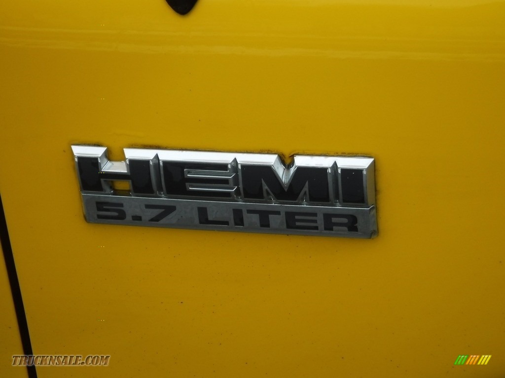 2007 Ram 1500 Laramie Quad Cab 4x4 - Detonator Yellow / Medium Slate Gray photo #4