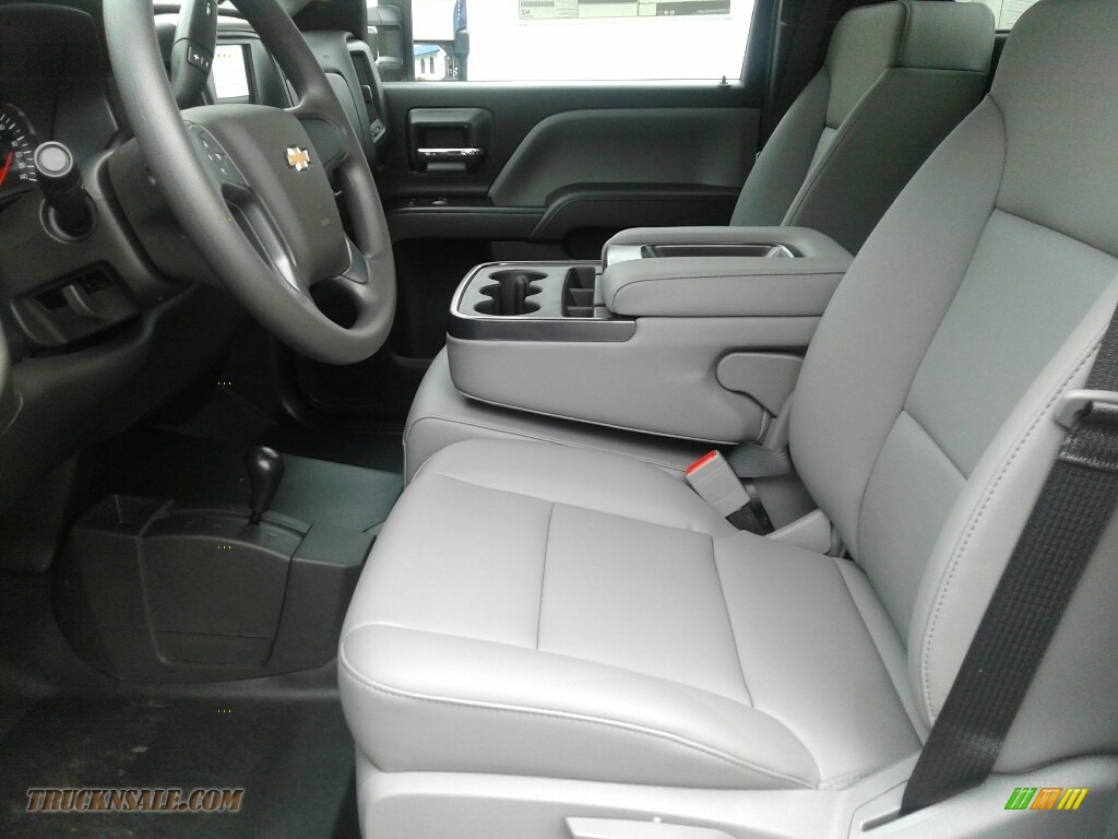 2019 Silverado 3500HD Work Truck Regular Cab 4x4 Chassis - Summit White / Dark Ash/Jet Black photo #9
