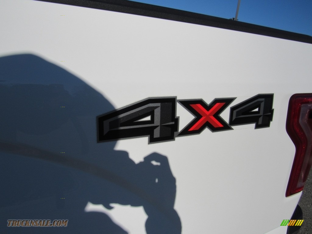 2017 F150 XL Regular Cab 4x4 - Oxford White / Earth Gray photo #39