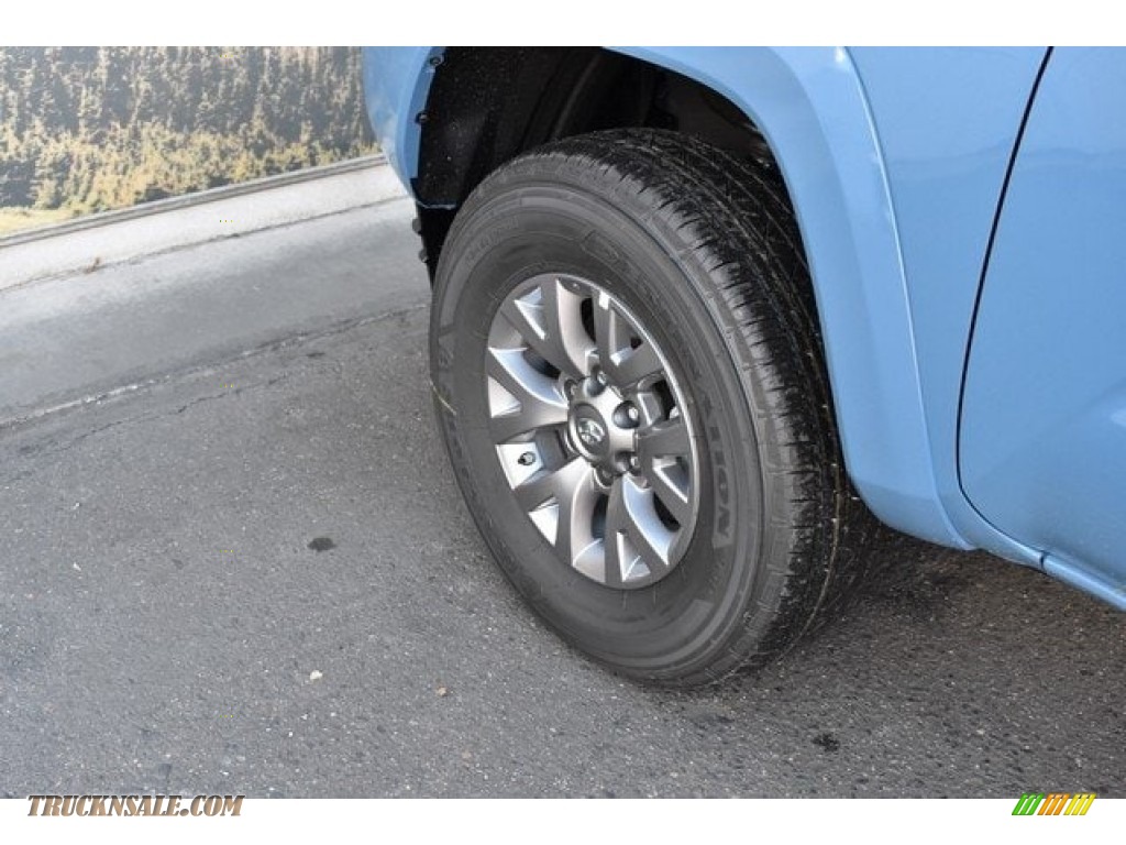 2019 Tacoma SR5 Double Cab 4x4 - Cavalry Blue / Cement Gray photo #32