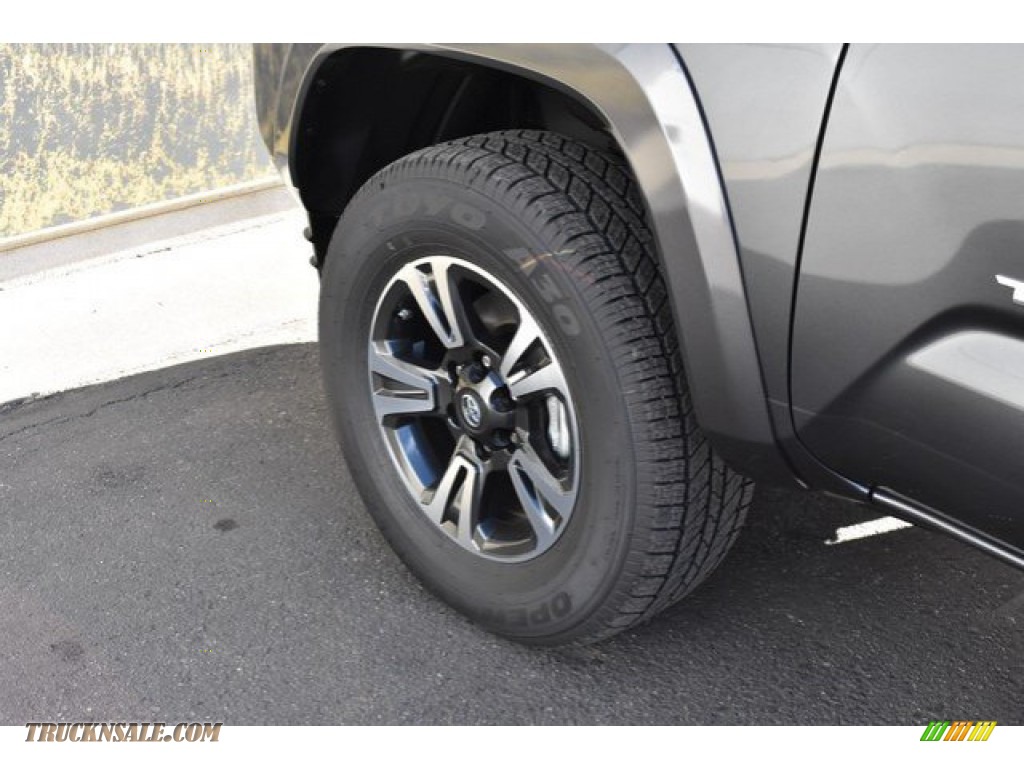 2019 Tacoma TRD Sport Double Cab 4x4 - Magnetic Gray Metallic / Cement Gray photo #32