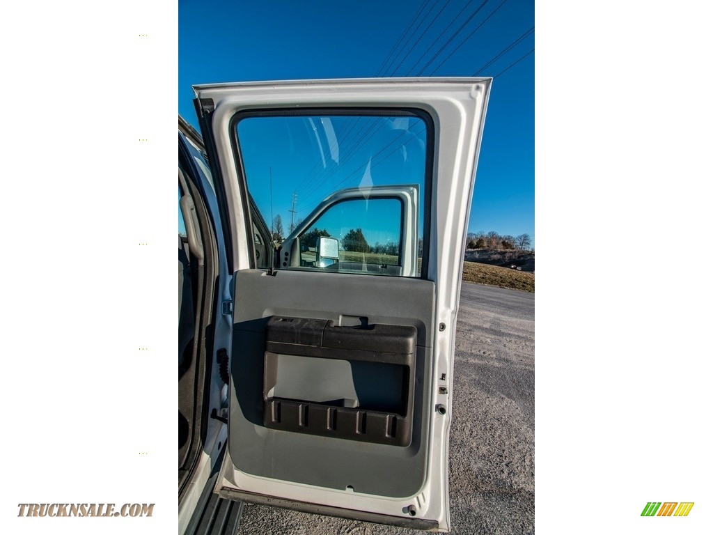 2015 F250 Super Duty XL Crew Cab 4x4 - Oxford White / Steel photo #29