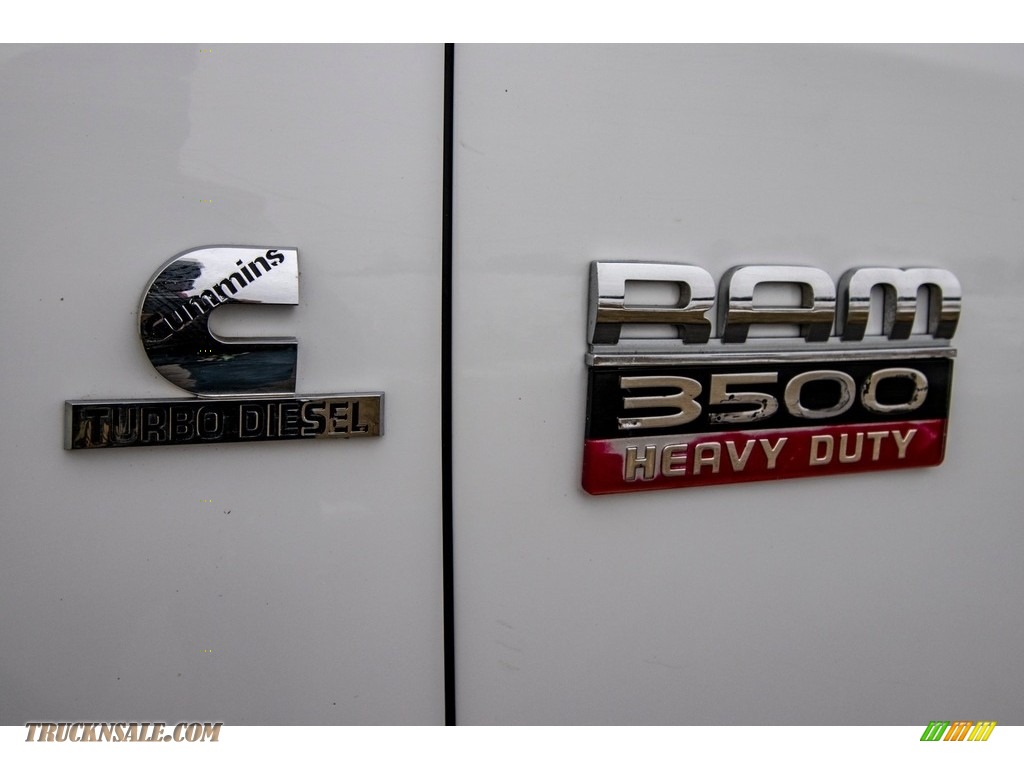 2011 Ram 3500 HD ST Crew Cab 4x4 - Bright White / Dark Slate Gray/Medium Graystone photo #50