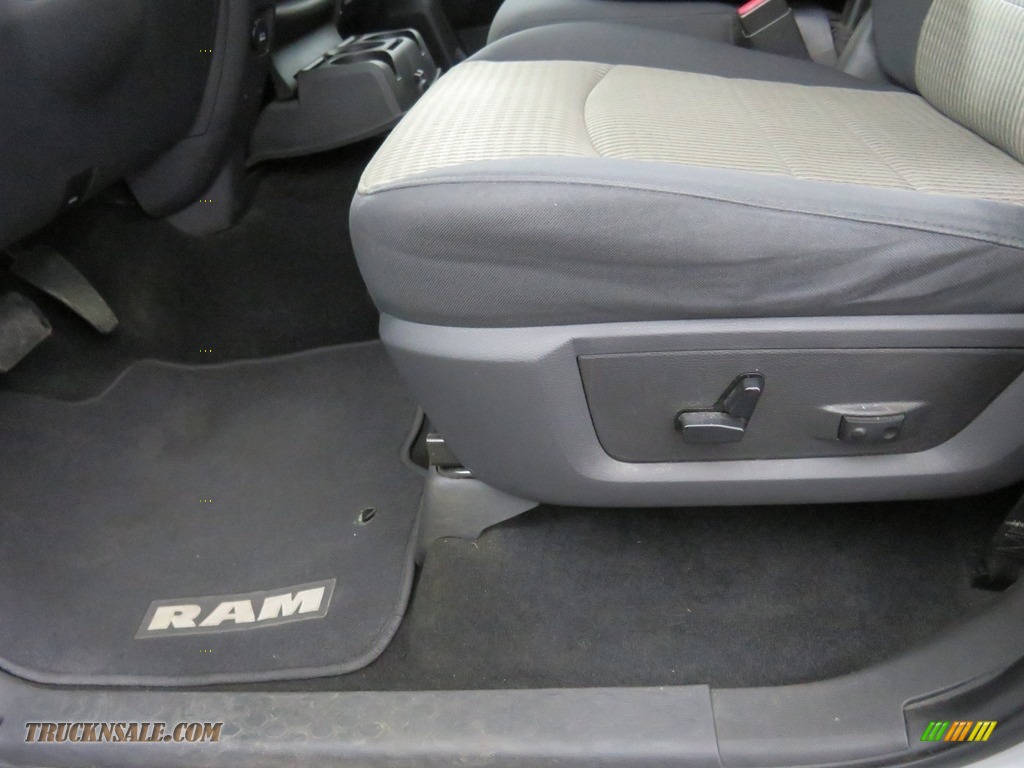 2010 Ram 2500 SLT Crew Cab 4x4 - Bright Silver Metallic / Dark Slate/Medium Graystone photo #25