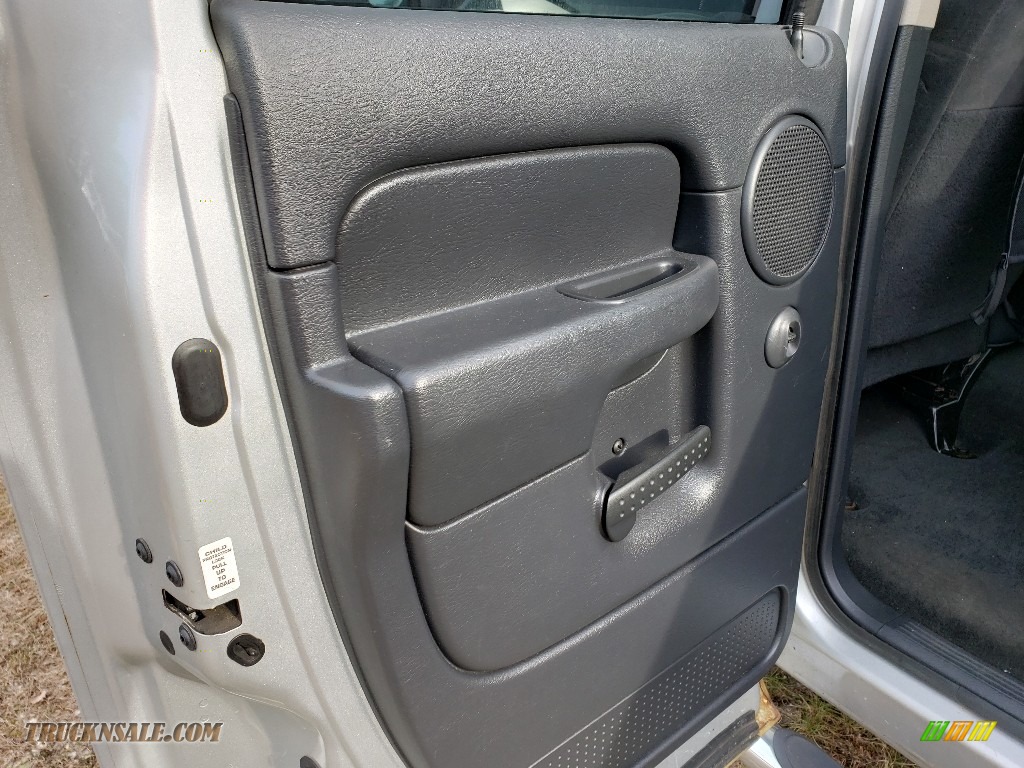 2002 Ram 1500 Sport Quad Cab 4x4 - Bright Silver Metallic / Dark Slate Gray photo #15