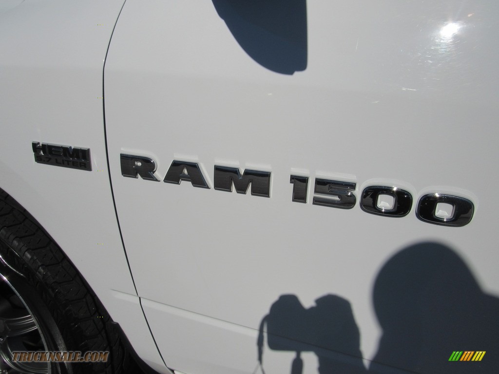 2011 Ram 1500 SLT Quad Cab 4x4 - Bright White / Dark Slate Gray/Medium Graystone photo #51