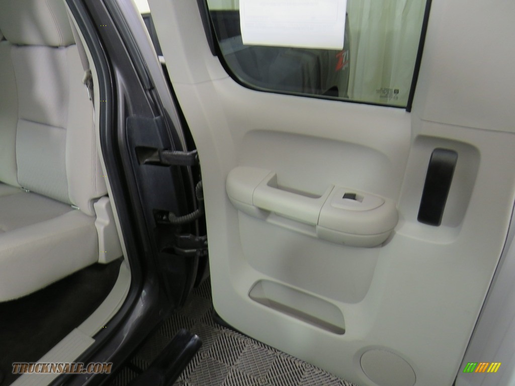 2010 Silverado 1500 LT Extended Cab 4x4 - Taupe Gray Metallic / Light Titanium/Ebony photo #18