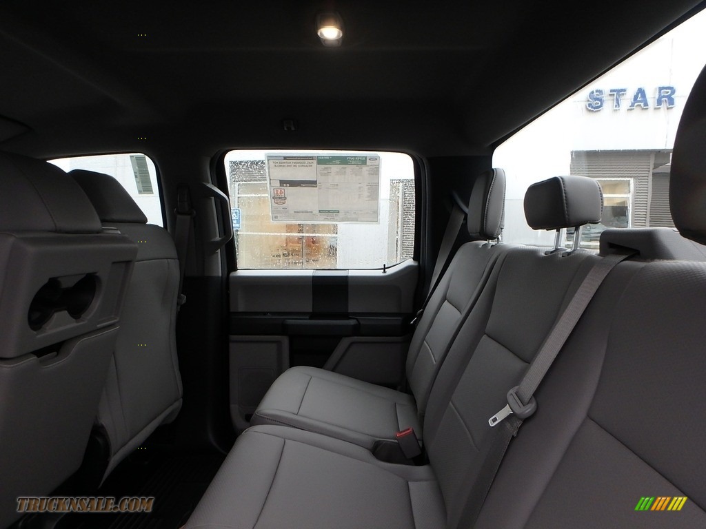 2019 F550 Super Duty XL Crew Cab 4x4 Chassis - Black / Earth Gray photo #11