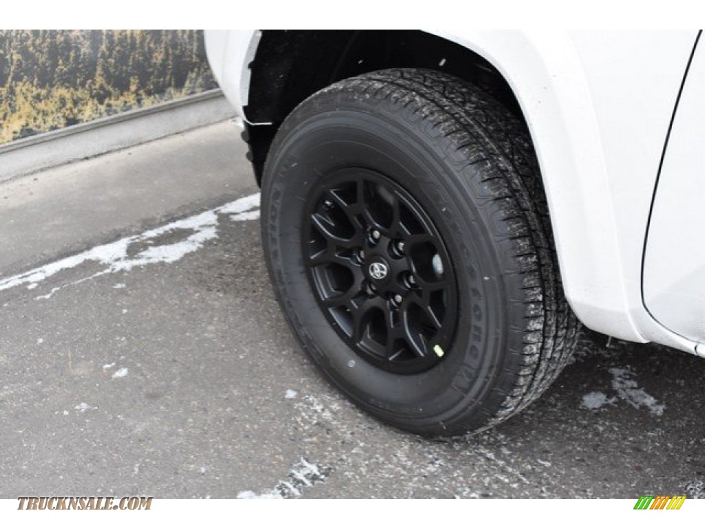 2019 Tacoma SR5 Double Cab 4x4 - Super White / Cement Gray photo #32