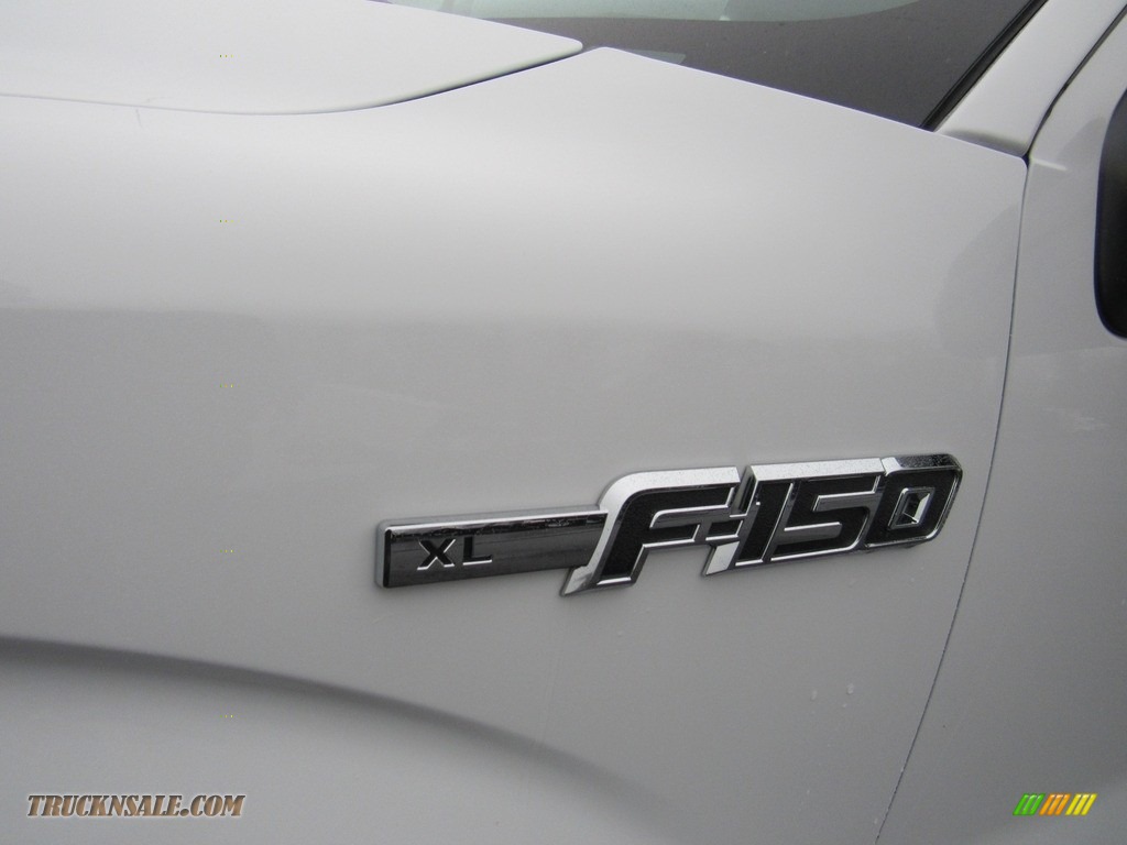 2014 F150 XL Regular Cab - Oxford White / Steel Grey photo #34