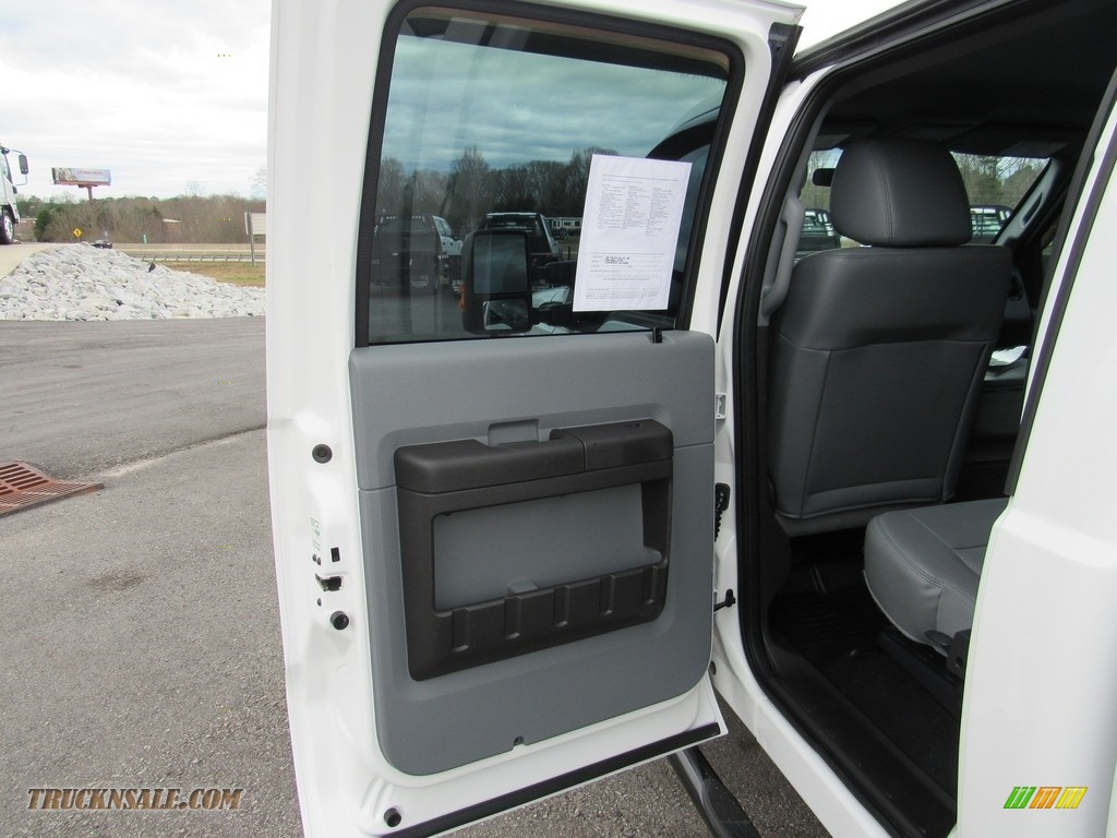 2012 F250 Super Duty XL Crew Cab 4x4 - Oxford White / Steel photo #34