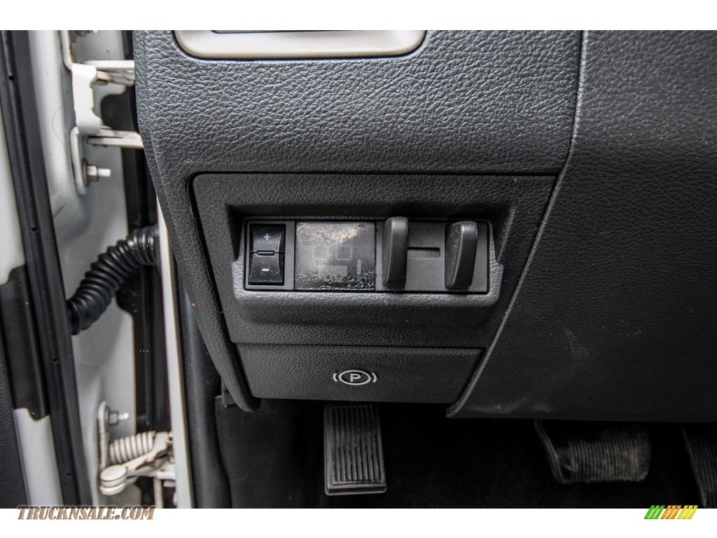 2012 Ram 2500 HD ST Crew Cab 4x4 - Bright White / Dark Slate/Medium Graystone photo #45