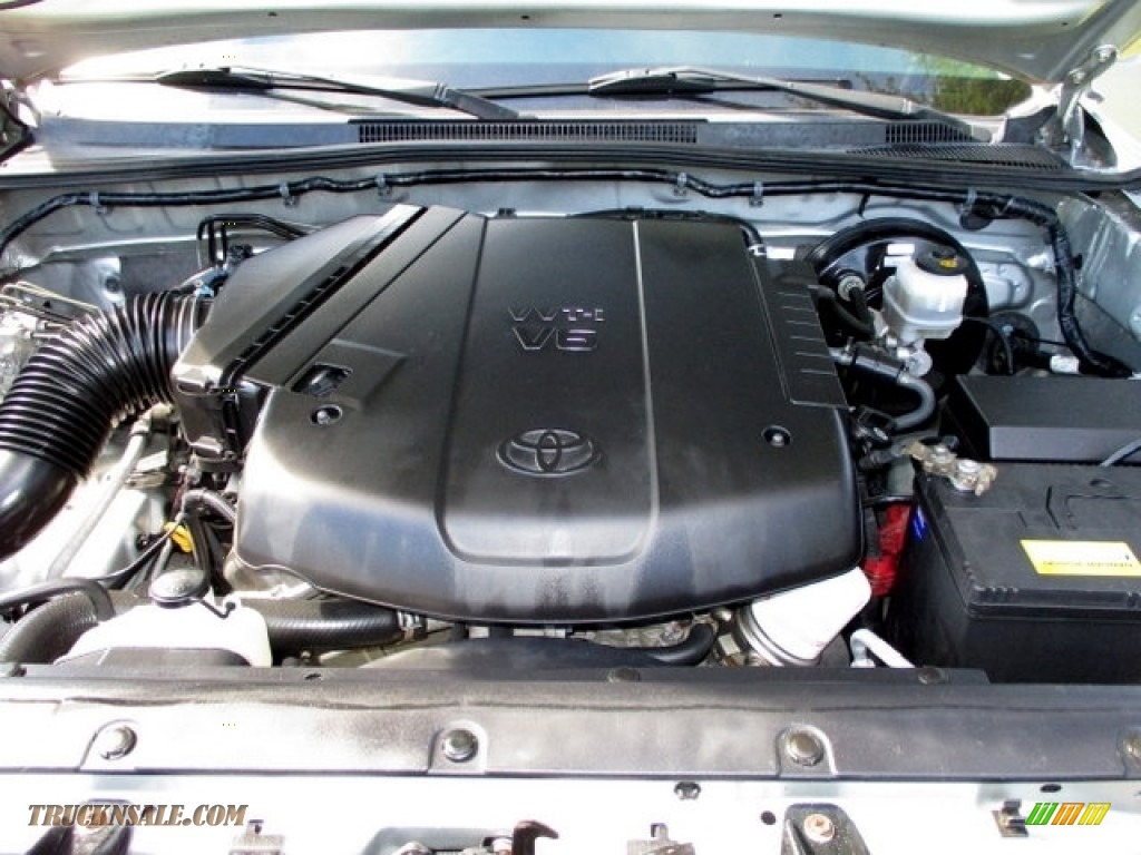 2009 Tacoma V6 PreRunner Double Cab - Silver Streak Mica / Graphite Gray photo #46
