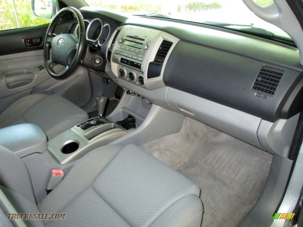 2009 Tacoma V6 PreRunner Double Cab - Silver Streak Mica / Graphite Gray photo #61