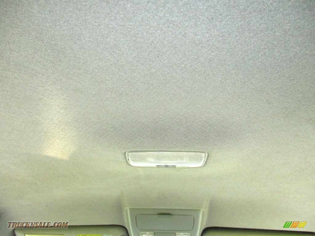 2009 Tacoma V6 PreRunner Double Cab - Silver Streak Mica / Graphite Gray photo #70
