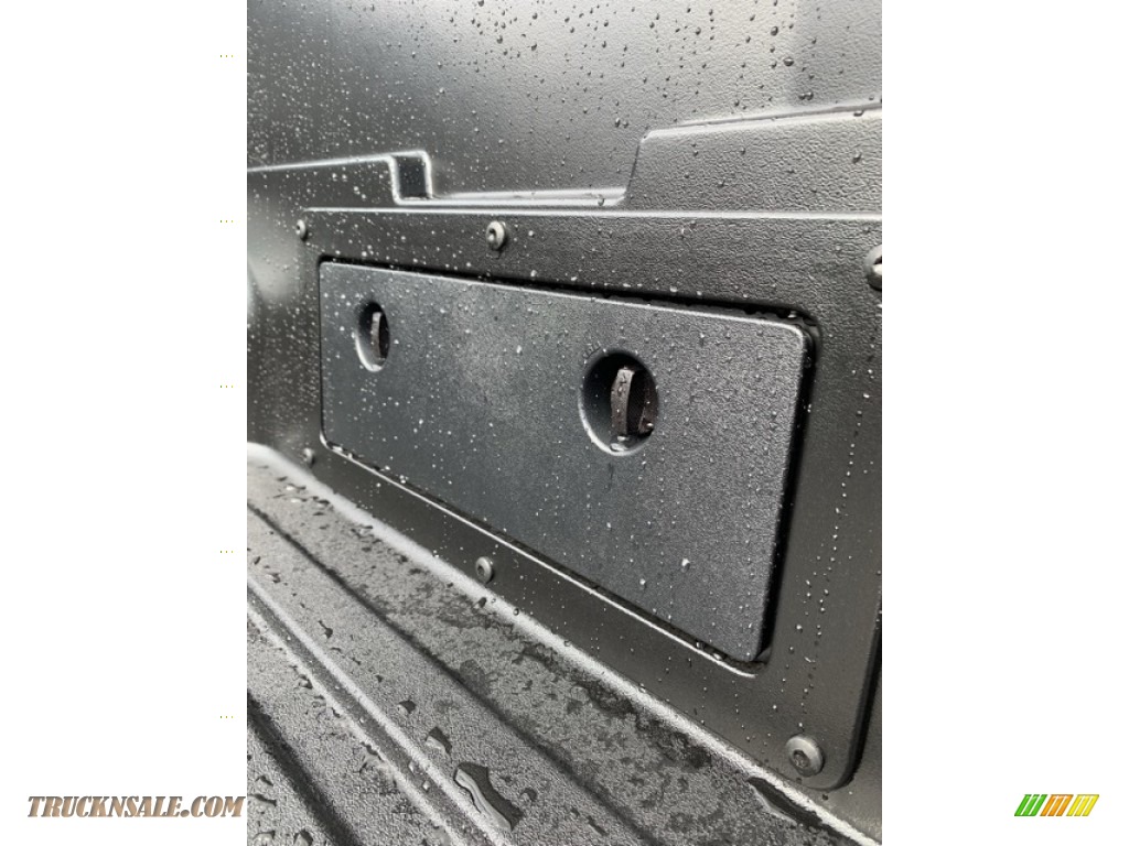 2019 Tacoma SR Access Cab 4x4 - Silver Sky Metallic / Cement Gray photo #17