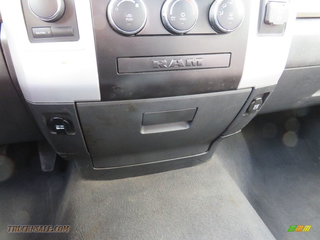 2009 Ram 1500 SLT Quad Cab 4x4 - Mineral Gray Metallic / Dark Slate Gray photo #25