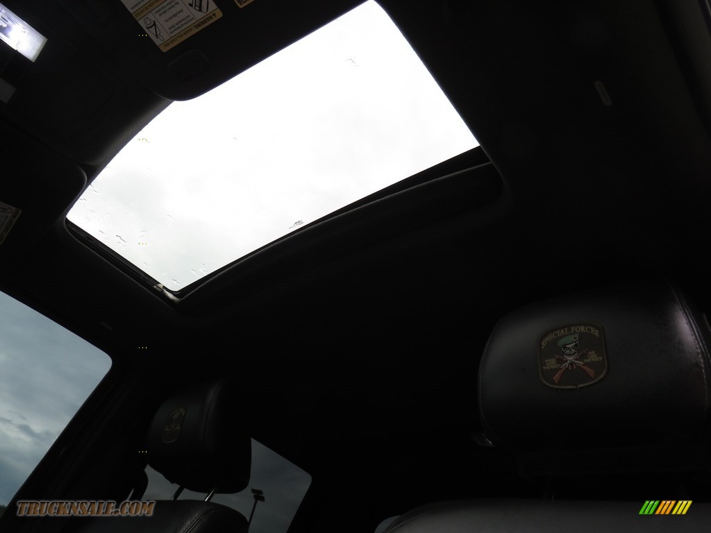 2011 F250 Super Duty Lariat Crew Cab 4x4 - Ingot Silver Metallic / Black Two Tone Leather photo #2