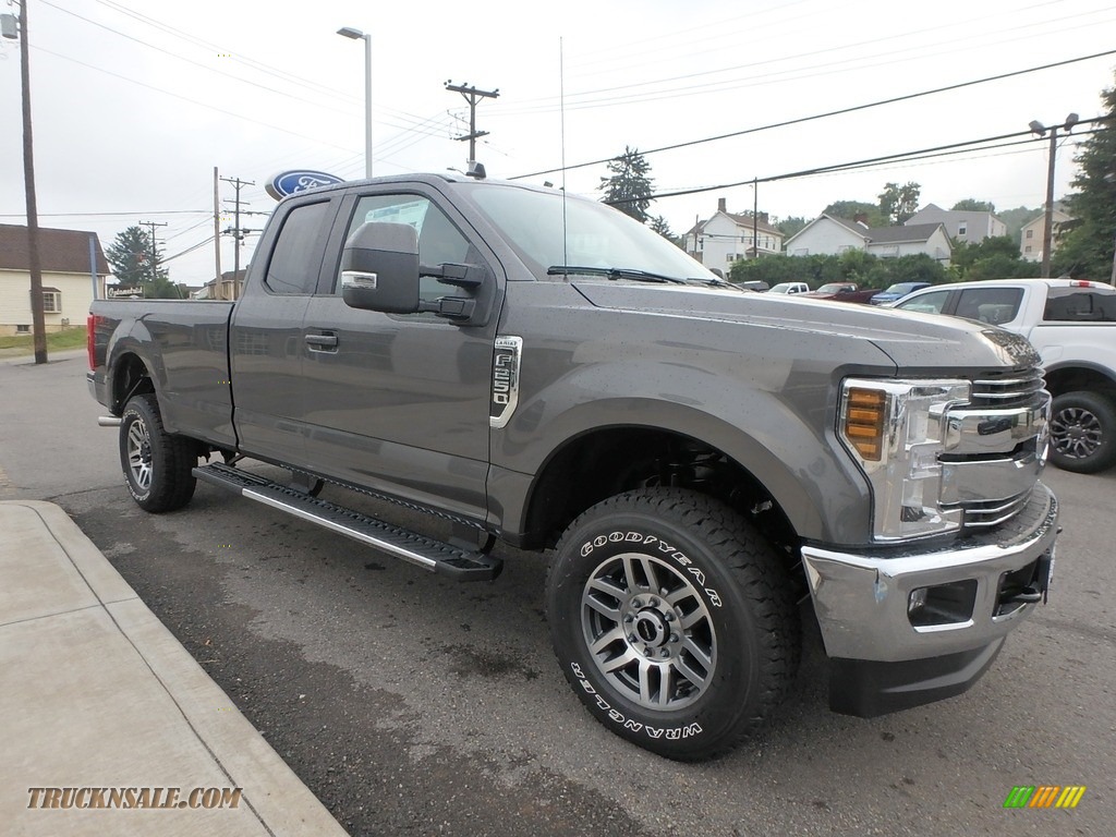 2019 F250 Super Duty Lariat SuperCab 4x4 - Magnetic / Earth Gray photo #3