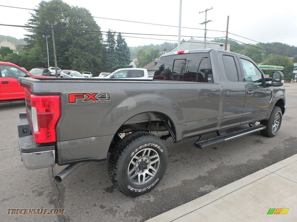 2019 F250 Super Duty Lariat SuperCab 4x4 - Magnetic / Earth Gray photo #5